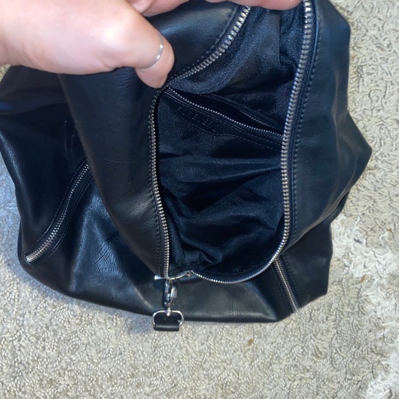 backpack - Picture 4 of 4